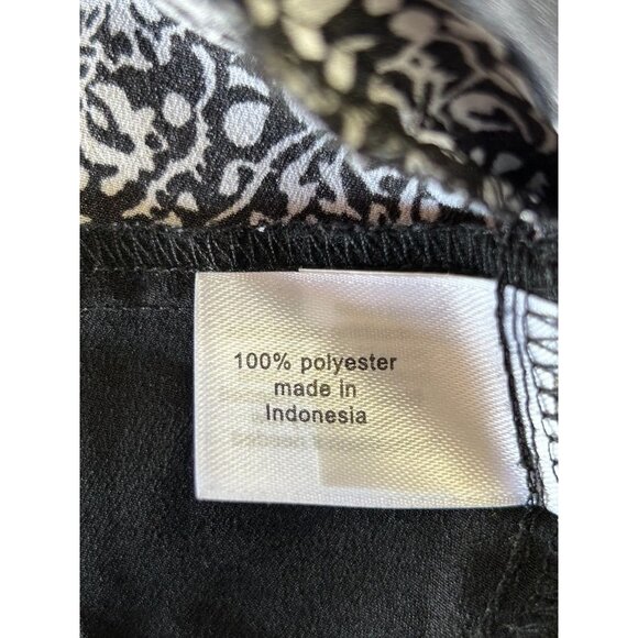 Lane Bryant Sleeveless V-Neck Top in Black / White - Size 20 - Picture 5 of 6